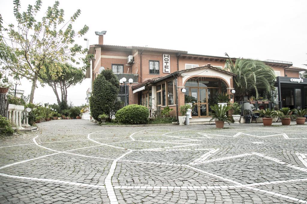 Camp'S Hotel Colonna Εξωτερικό φωτογραφία