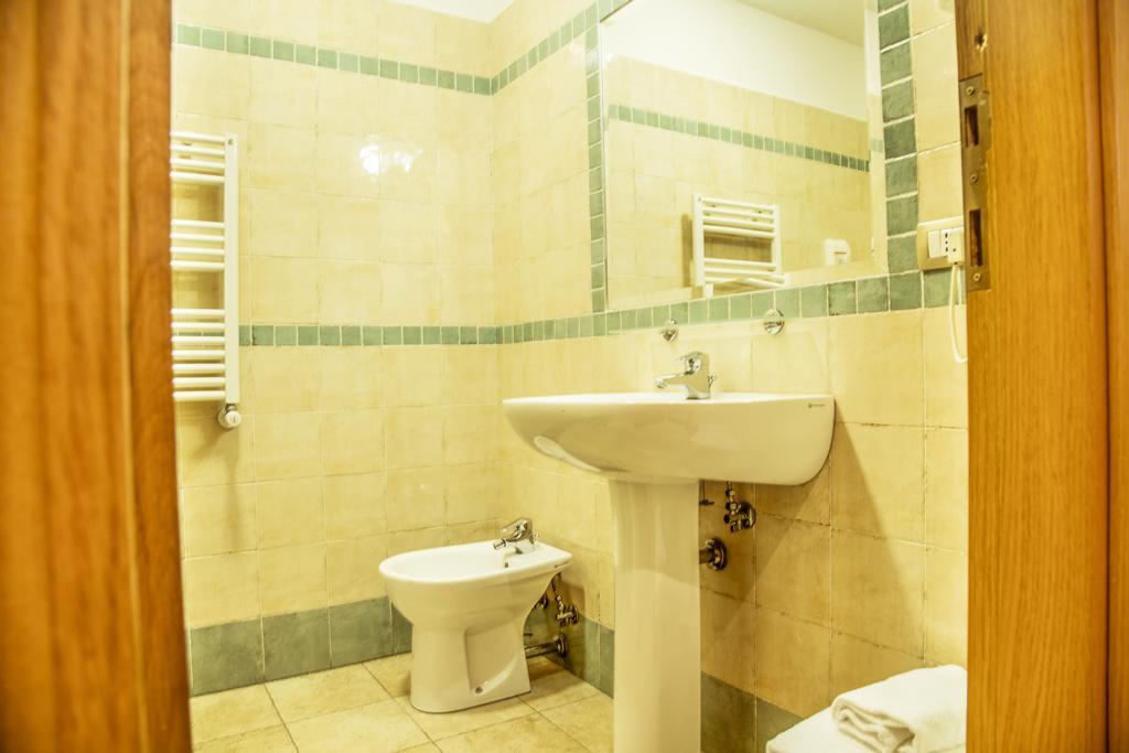 Camp'S Hotel Colonna Εξωτερικό φωτογραφία