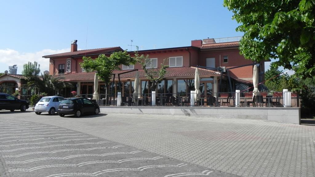 Camp'S Hotel Colonna Εξωτερικό φωτογραφία